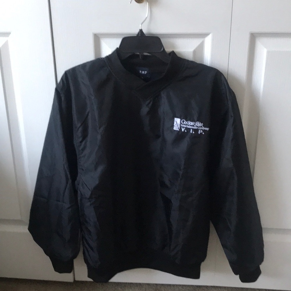 Cedar point VIP jacket    Adult small